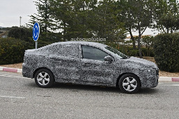 all-new-2021-dacia-logan-spied-with-led-lights-coupe-roof6.jpg